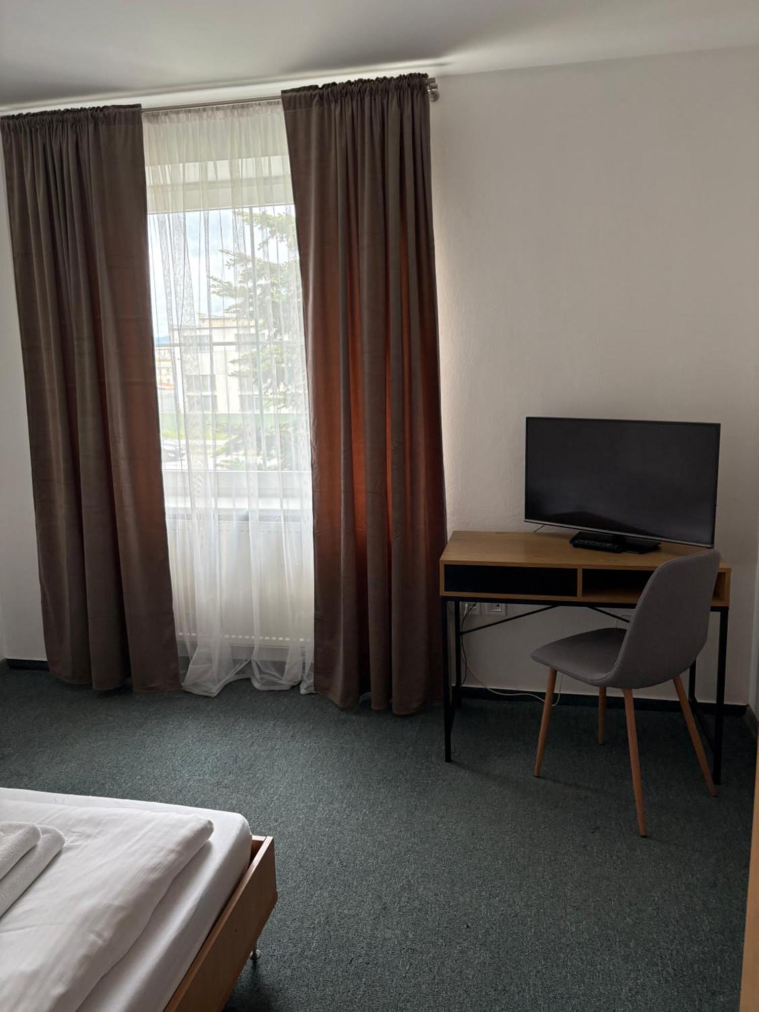 Garni G Hotel Ζιλίνα Εξωτερικό φωτογραφία
